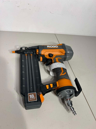 Ridgid R213bnf3, Pistola De Clavos, 18 Ga (Usado)
