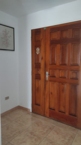 Pent House En Venta En Montalbán De 200 M2 En Edificio Bajo