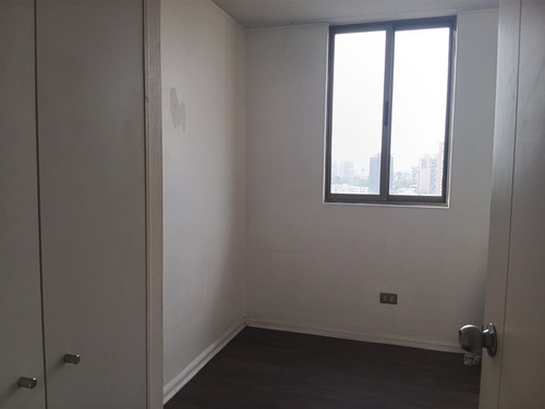Arriendo Mtro.santa Isabel De 2 Dorm 2 Baño,terraza Y Bodega