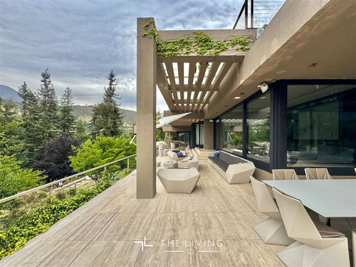 Casa En Arriendo De 7 Dorm. En Lo Barnechea