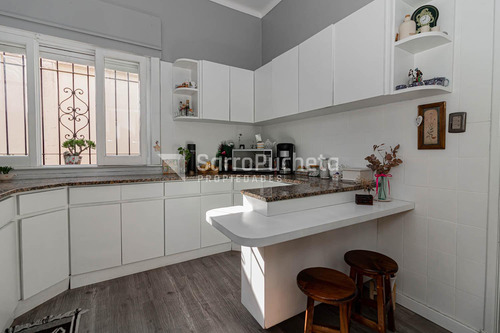 Venta Casa 5 Ambientes En Haedo Sur