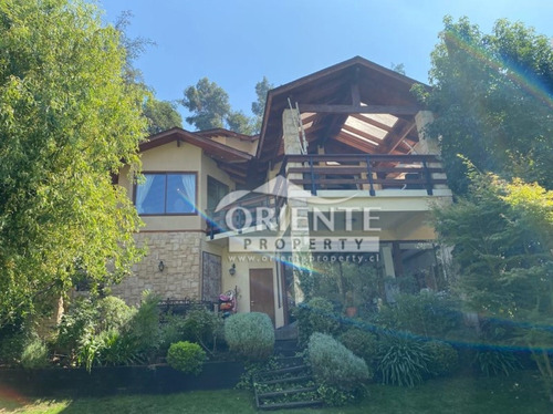 Estupenda Casa Familiar-condominio Inmejorable En El Arrayan