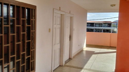 Imagen 4 de 12 de Edificio En La Calle El Sol, Juan Griego, Isla De Margarita. #2912