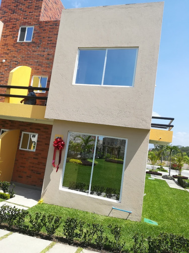 Casa En Renta Residencial Los Sauces Emiliano Zapata, Ubicada A 5 Minutos Del Tec Monterrey, Y/o 15 Minutos Del Centro De Cuernavaca, Calle Boulevard Residencial Los Sauces, Col Villa Morelos