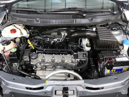 Imagem 6 de 15 de Volkswagen Voyage 1.6 Msi Flex 8v 4p
