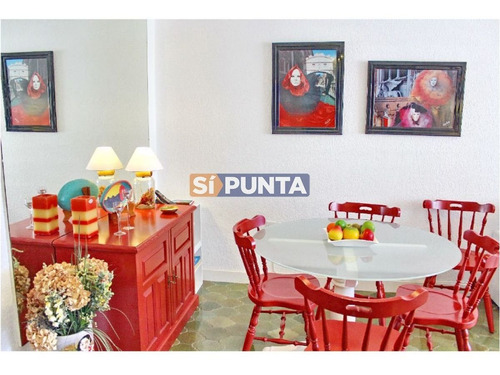 Imagen 6 de 28 de - Apartamento Para La Venta En Península- Punta Del Este Con Muy Linda Vista Al Puerto...