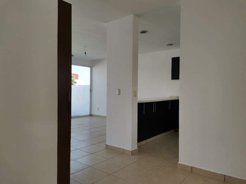 Casa De 3 Recamaras Y 3 Baños Completos En Conjunto Residencial Con Doble Filtro De Seguridad.