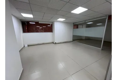175m2 Local Arriendo En Envigado