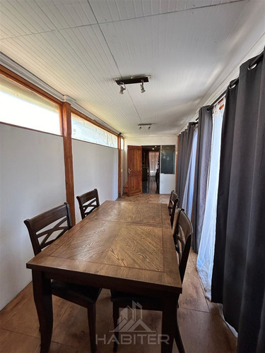 Casa En Venta De 4 Dorm. En Curicó