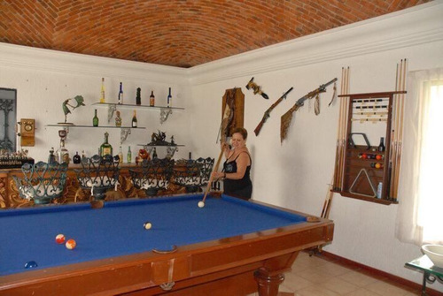 Residencia En San Gil, 8 Recamaras, 11 Baños, Alberca, Junto Al Campo De Golf