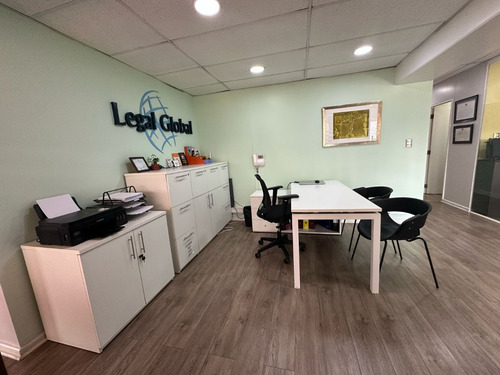 Arriendo Oficina 5 Privados, Sala De Reuniones, 2 Baños