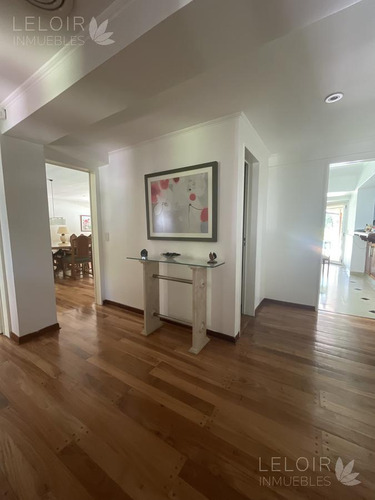 Casa En Venta 4 Amb En Parque Leloir