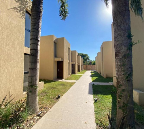 Imagen 11 de 12 de Complejos De Casas, 2 Dorm + Cochera. Fisherton