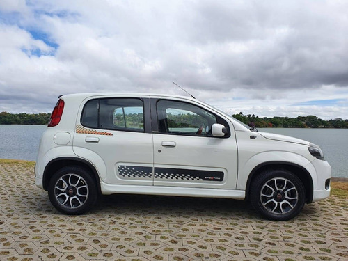 Fiat Uno 1.4 Evo Sporting 8v Flex 4p Manual