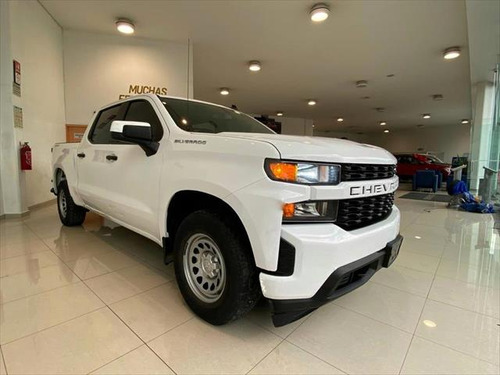 Chevrolet Silverado 4.3 V6 1500 WT Doble Cabina 4x4 At