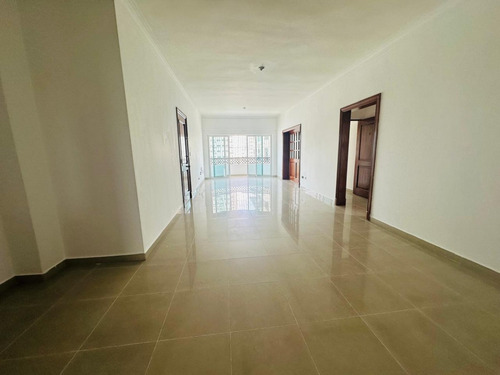 Apartamento En Alquiler En Naco.