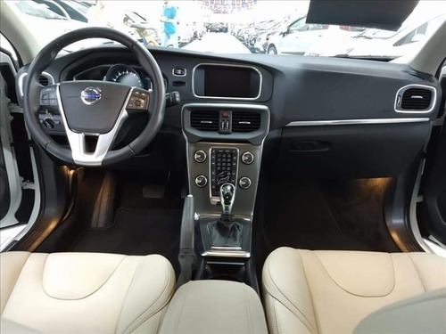 Volvo V40 2.0 T4 Turbo Gasolina 4p Automático