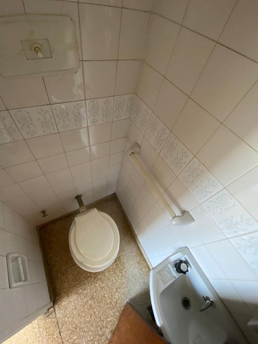Imagen 6 de 18 de Vendo Departamento 3 Dormitorios Excelente Ubicacion Sobre Buenos Aires