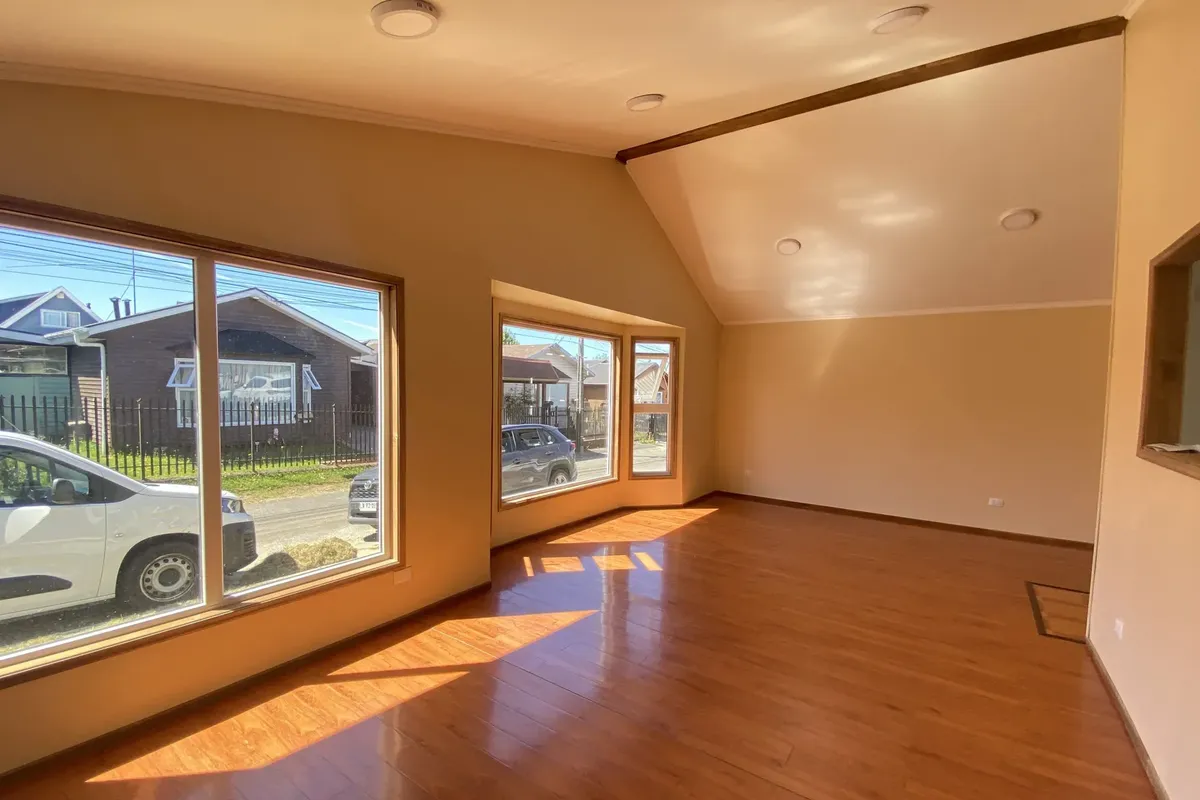 Imagen 3 de 23 de Cardonal! Bella Casa Renovada, Quincho, Cómodos Espacios!
