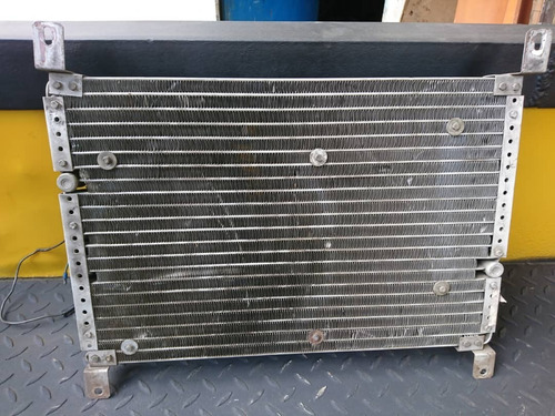 Imagen 2 de 2 de Condensador Universal Aire Acondicionado Automotriz