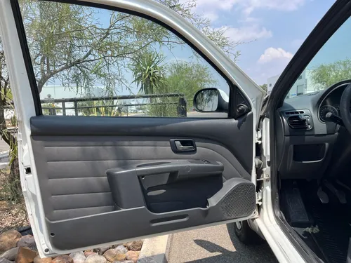 RAM 700 1.6 Slt Mt