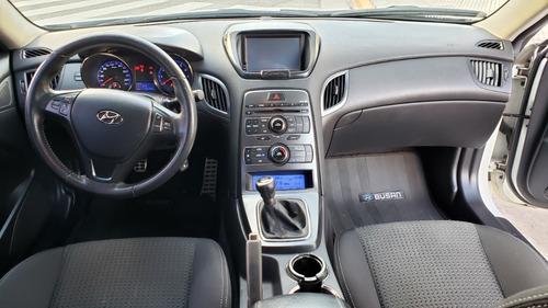 Hyundai Genesis 2.0t 2012 73000kms Impecable
