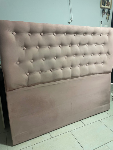 Respaldo De Cama Capitone Rosa Viejo (Usado)
