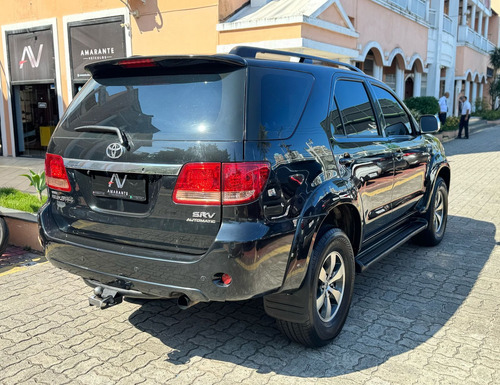 Toyota Hilux SW4 3.0 Srv 7l 4x4 Aut. 5p