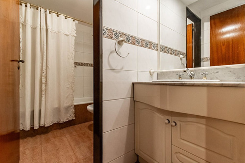 Venta Casa Lote Propio 4 Dormitorios, Garage
