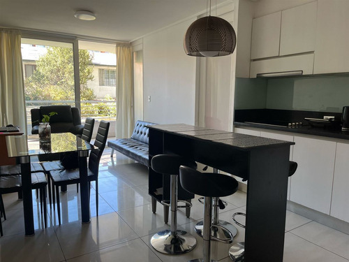 Departamento En Venta De 2 Dorm. En Las Condes