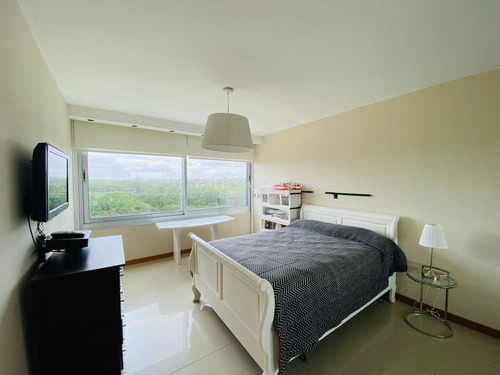 Imagen 12 de 14 de Venta De Aparatmento De 3 Dormitorios En Edificio Tiburon Iii