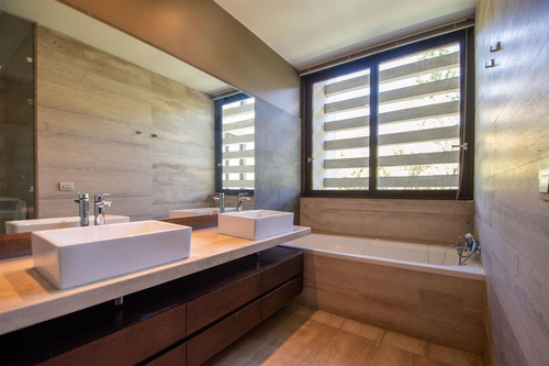 Departamento En Venta De 3 Dorm. En Las Condes