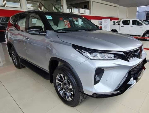 Imagen 13 de 13 de Toyota Sw4 2022 2.8 Srx 177cv 4x4 7as At