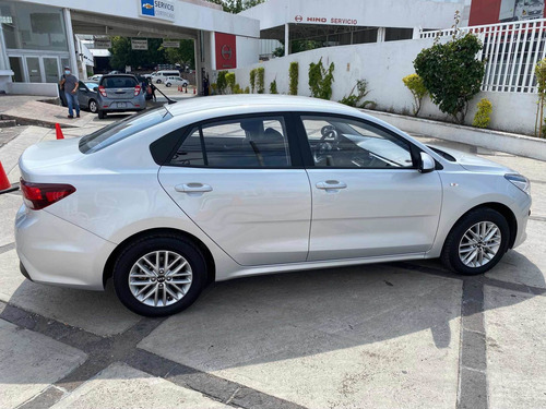 Imagen 8 de 14 de Kia Rio 2020 1.6 Lx Sedan At