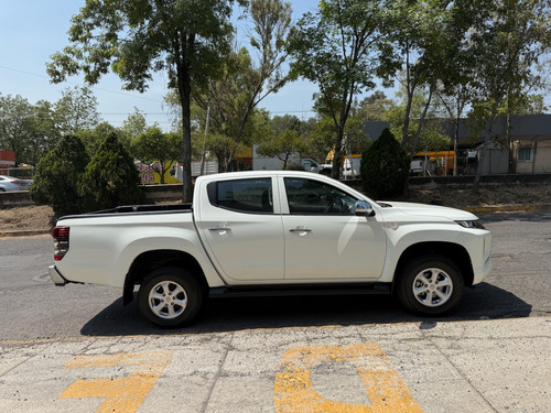 Mitsubishi L200 2.4 Cd Glx 4X4 Mt