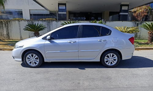 Imagem 8 de 14 de Honda City Lx 1.5 Ano 2013 Financio Falar Com Rafael