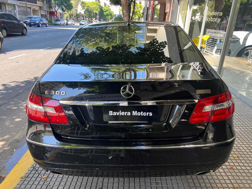 Imagen 6 de 20 de Mercedes Benz E 300 Elegance 2010 Carplay Todos Los Services