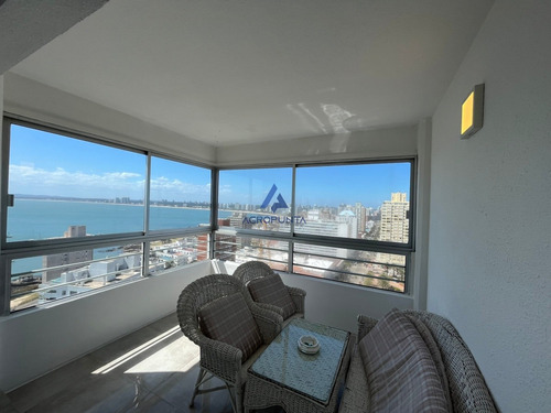 Apartamento En Alquiler 3 Dormitorios 