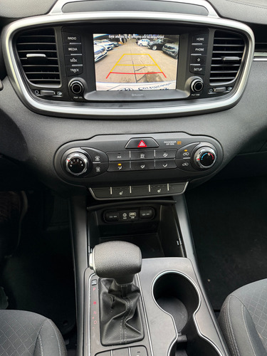 Kia Sorento 2.4 Lx At