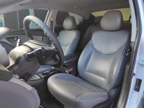 Hyundai Elantra 1.8 Gls Gas. Automático 2011/2012