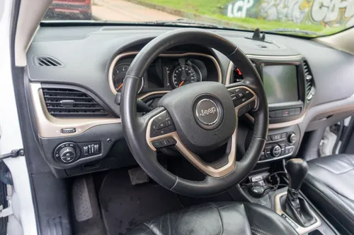 Jeep Cherokee 3.2 Longitude