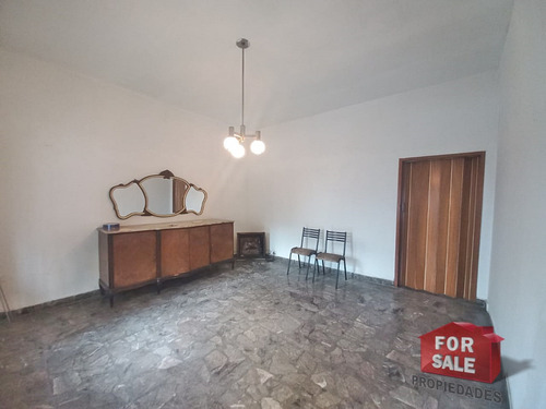 Imagen 4 de 11 de Ph De 2 Ambientes Para Uso Profesional, En Planta Baja.