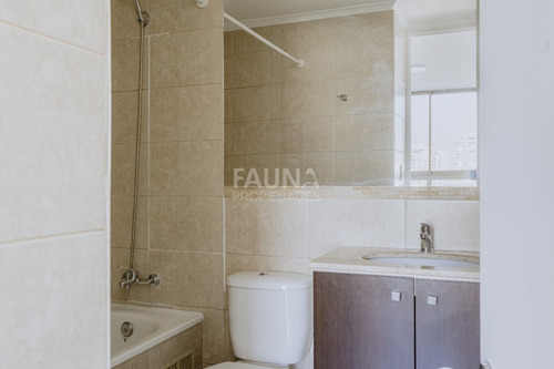 Arriendo Dpto 1h/1b, Portugal 564, Metro Sta Isabel
