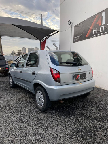 Imagem 4 de 14 de Chevrolet Celta 1.0 4p Vhc Flex Spirit