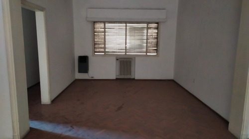 Imagen 3 de 8 de Semipiso Con Excelente Ubicación En Microcentro
