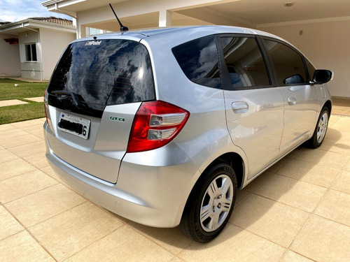 Imagem 4 de 11 de Honda Fit Dx 1.4 Flex 16v 5p Mecânico Flex Cor Prata