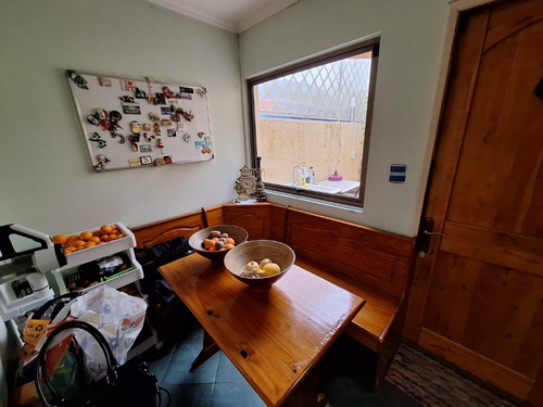 Excelente Casa De 4 Dormitorios En Los Almendros Reñaca
