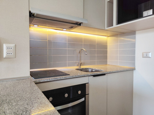 Edificio Av. Almte. Blanco Encalada Vista Poniente Piso 7