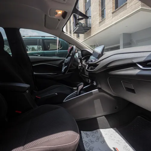 Chevrolet Onix lt 1.0