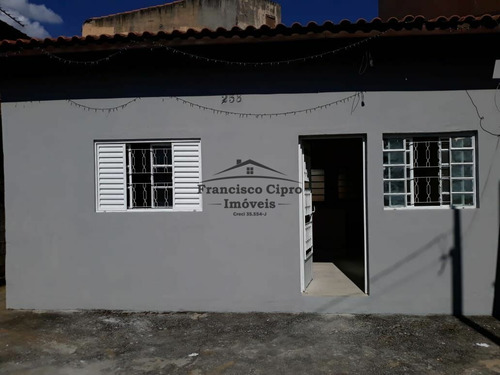 Imagem 1 de 7 de Casa À Venda No Bairro Loteamento Real Park - Caçapava/sp - Cs517